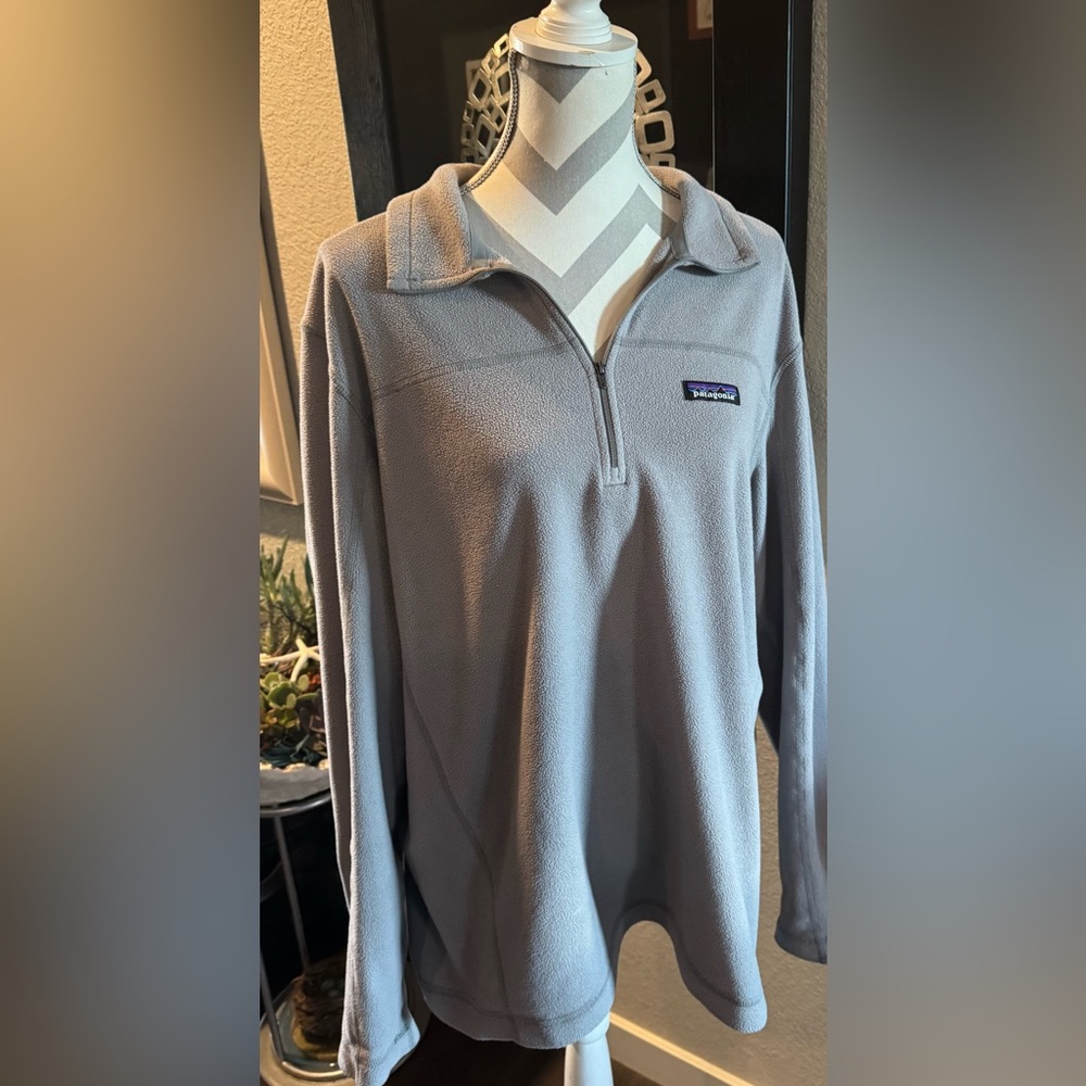 Patagonia Light Gray Fleece Pullover